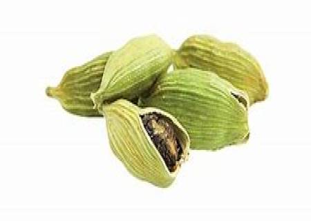 விவசாயிகள் மற்றும் ' நாட்டின் பொருளாதார வளர்ச்சியை வளர்க்கும் ஒரு காய்  ஏலக்காய்