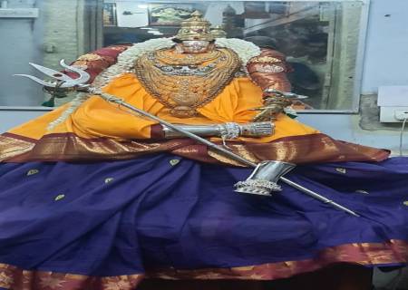 புதுப்பாளையம் மாரியம்மன் கோவில் பூக்குழித் திருவிழா.