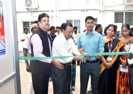 பொது மருத்துவ மாதிரி சேகரிப்பு மற்றும் அறிக்கை மையத்தினை மாவட்ட ஆட்சித்தலைவர் அவர்கள் பயன்பாட்டிற்கு திறந்து வைத்தார்.