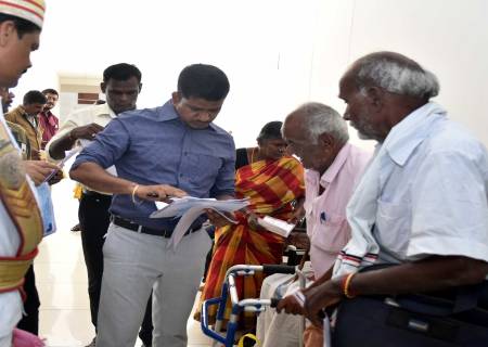 மக்கள் குறைதீர்க்கும் நாள் கூட்டம் மாவட்ட ஆட்சித்தலைவர்  அவர்கள் தலைமையில் நடைபெற்றது.