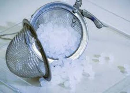 மைக்ரோ பிளாஸ்டிக் எனப்படும் நுண்ணெகிழிகளால் நோய்க் கிருமிகளின் பரவல்ஏற்படும்.