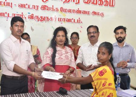 இராஜபாளையம் வட்டாரப்பகுதிகளில் மேற்கொள்ளப்பட்டு வரும்வளர்ச்சித் திட்டப்பணிகள் மற்றும் அரசு திட்டங்களின் செயல்பாடுகள் குறித்து கள ஆய்வு