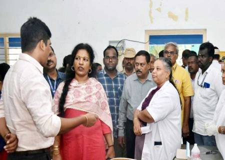 திருவில்லிபுத்தூர் மற்றும் சிவகாசி வட்டாரப்பகுதிகளில் மேற்கொள்ளப்பட்டு வரும் வளர்ச்சித்திட்ட பணிகள் மற்றும் அரசு திட்டங்களின் செயல்பாடுகள் குறித்து  கள ஆய்வு .