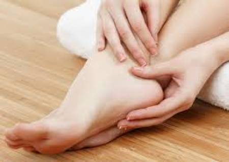 வெடிப்புகள் மறைந்து பாதம் பளபளக்க…