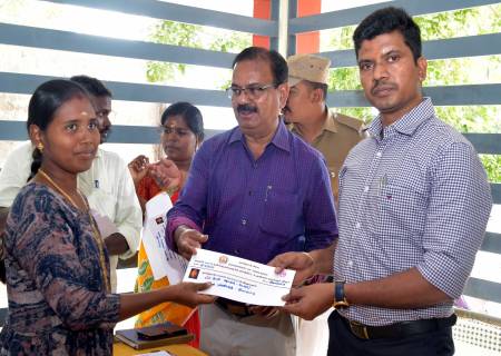 தமிழ்நாடு மாநில ஊரக/ நகர்புற வாழ்வாதார இயக்கம் சார்பில் புதிதாக அமைக்கப்பட்டுள்ள மகளிர் சுயஉதவிக்குழுவின் மதி சிறுதானிய உணவகத்தை மாவட்ட ஆட்சித்தலைவர்அவர்கள் திறந்து வைத்தார்.