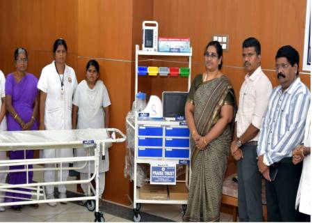 காரியாபட்டி சித்தனேந்தல் பால்சாமி ராஜம்மாள் நினைவு அறக்கட்டளை (PRAISE TRUST) சார்பில் ரூ.6 இலட்சம் மதிப்பிலான மருத்துவ உபகரணங்களை மாவட்ட ஆட்சித்தலைவர் மரு.என்.ஓ.சுகபுத்ரா,இ.ஆ.ப., அவர்களிடம் வழங்கப்பட்டது.