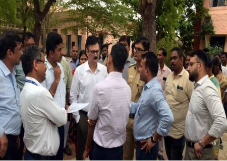 விருதுநகர் மாவட்ட வாக்கு எண்ணிக்கை மையம் இந்திய தேர்தல் ஆணையத்தின் வழிகாட்டுதலின்படி மாவட்ட ஆட்சித்தலைவர்  அவர்கள் மற்றும் தேர்தல் பார்வையாளர்கள் நேரில் ஆய்வு.