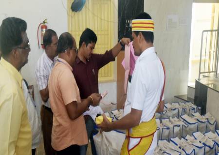 சட்டமன்றப் பொதுத் தேர்தல்-2026க்கான வாக்குப்பதிவு இயந்திரங்கள் (EVM) மற்றும் வாக்குப்பதிவிற்கு தேவையான பொருட்கள் அடங்கிய தொகுப்புகளை அனுப்பி வைக்கும் பணிகளை மாவட்டத் தேர்தல் அலுவலர்,மாவட்ட ஆட்சியர்,அவர்கள் பார்வையிட்டு ஆய்வு செய்தார்.