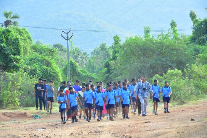 ஆனந்தா வித்யாலயா மெட்ரிக் மேல்நிலைப் பள்ளியில்  சுற்றுச்சூழல் தினம்