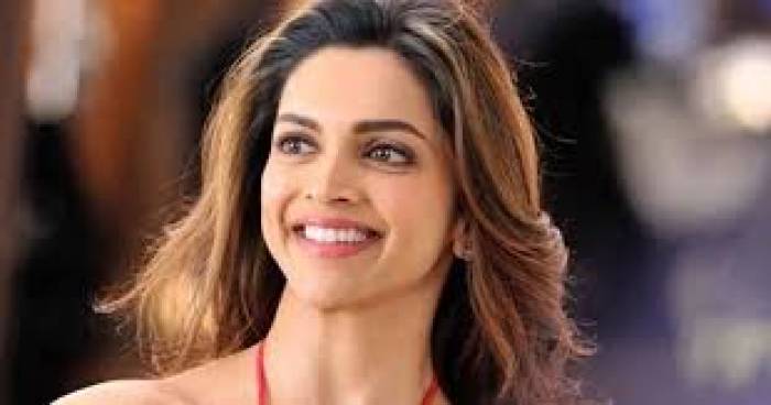 இந்திய அளவில் அதிக சம்பளம் வாங்கும் டாப் 12 நடிகைகள்