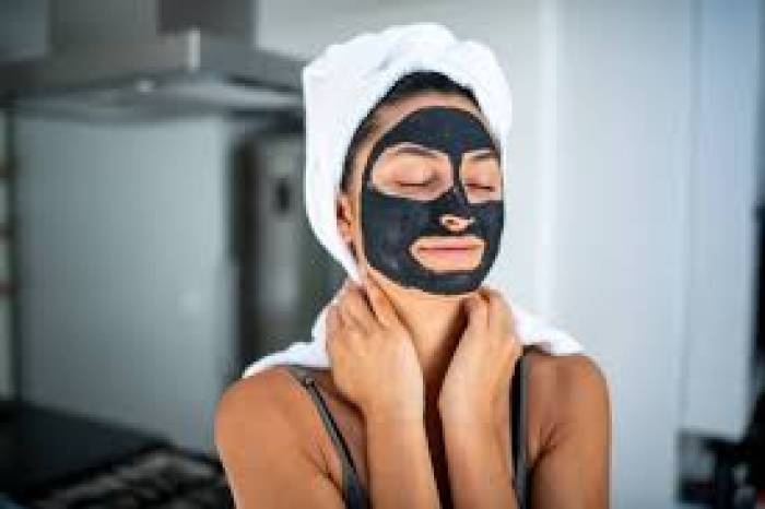 தங்கம் போல் முகம் ஜொலிக்க ஒரு Facepack