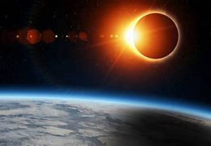 2025 இந்தியாவில் சூரிய கிரகண தேதி, நேரங்கள் . மார்ச் 29, நேரங்கள் மதியம் 02.30  P.M TO 06.30 P.M.