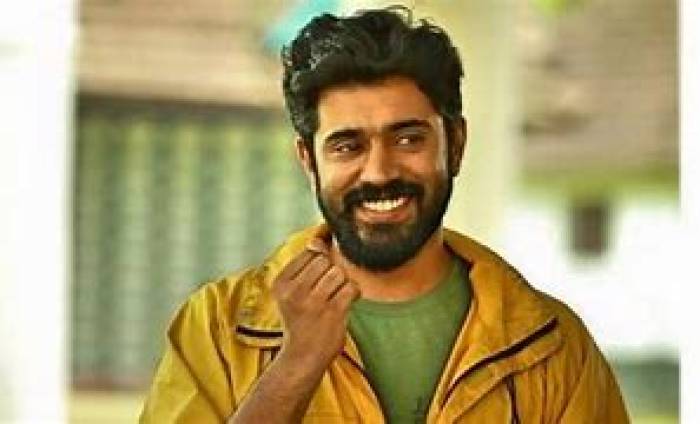 சூப்பர் ஹீரோவாக நிவின் பாலி