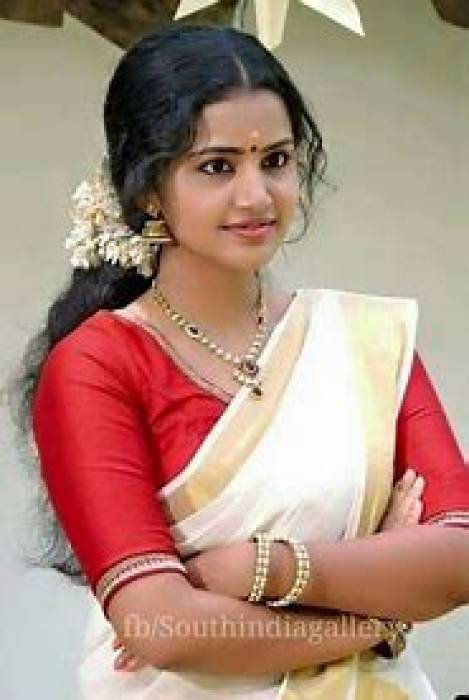 “பரதா “ படத்தில் அனுபமா, சமந்தா.