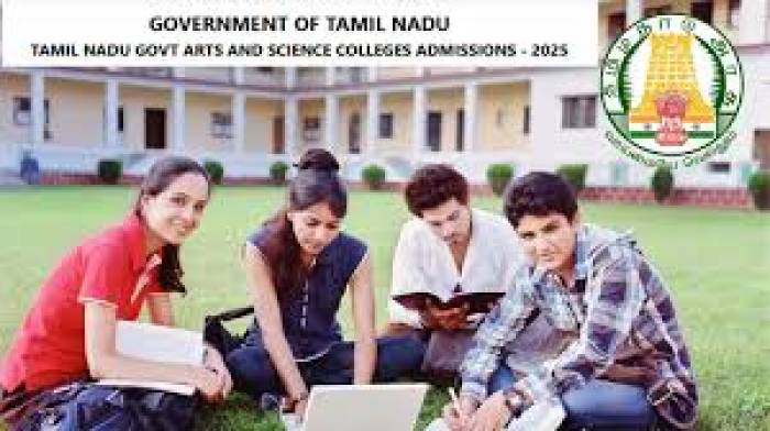 மாவட்ட அரசு கலை மற்றும் அறிவியல் பிரிவு இளங்கலை பட்டப் படிப்பிற்காக இணையதளம் வாயிலாக 07.05.2025 முதல் 27.05.25 வரை விண்ணப்பிக்கலாம்.