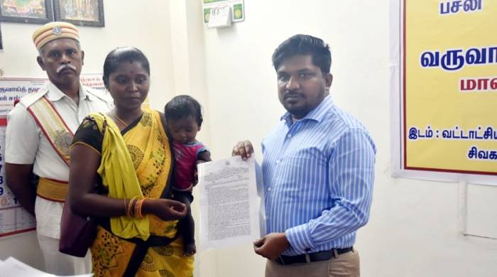 சிவகாசி வருவாய் வட்டாட்சியர் அலுவலகத்தில் நடைபெற்று வரும் 1434-ஆம் பசலி ஆண்டு வருவாய் தீர்வாயத்தின் (ஜமாபந்தி) இரண்டாம் நாள்