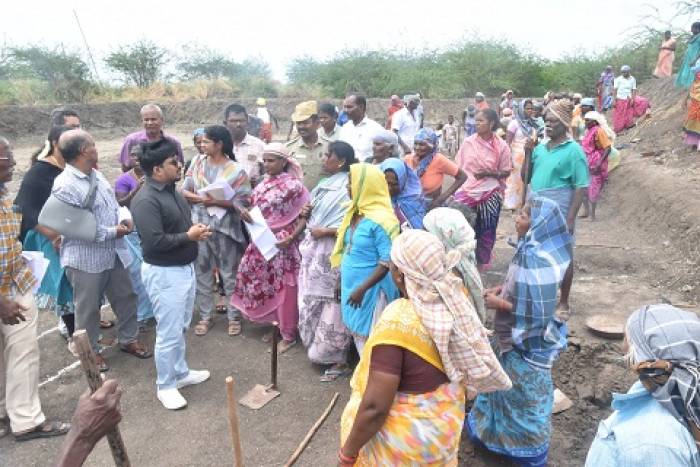 மகாத்மா காந்தி தேசிய ஊரக வேலை உறுதி திட்டத்தின் கீழ், 1809 புதிய குளங்கள் அமைக்கும் பணிகளில்,  1512 பணிகள் முடிக்கப்பட்டுள்ளன.