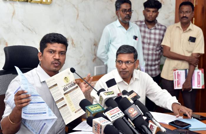 உங்களுடன் ஸ்டாலின் திட்டத்தின் கீழ் நடைபெற உள்ள சிறப்பு முகாம்களை பயன்படுத்தி கொண்டு  பயன்பெறுமாறு மாவட்ட ஆட்சித்தலைவர்  அவர்கள் செய்தியாளர்கள் சந்திப்பில் தகவல்.