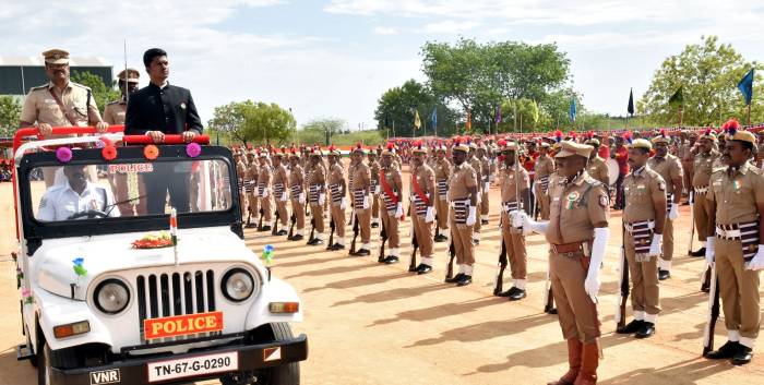 79-வது இந்திய சுதந்திர தினவிழாவில் தேசியக் கொடியை ஏற்றி வைத்து காவல் துறையினரின் அணிவகுப்பு மரியாதையைமாவட்ட ஆட்சித்தலைவர் அவர்கள் ஏற்றுக்கொண்டார்.