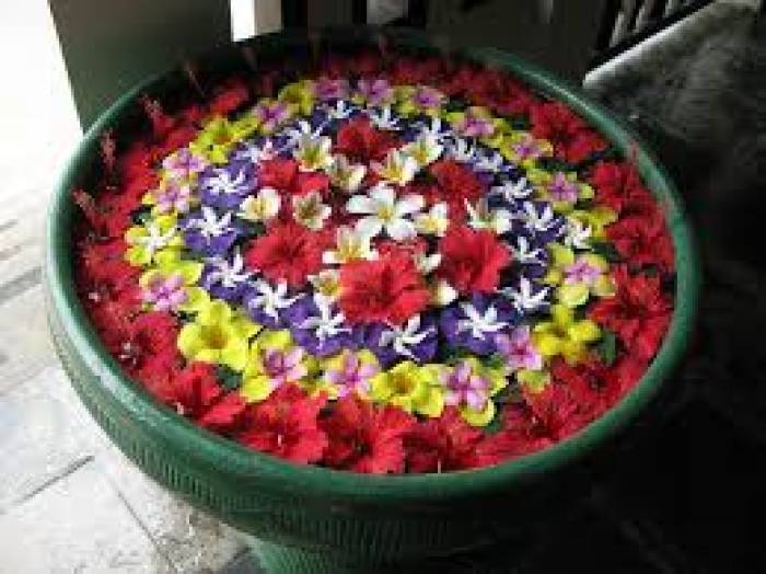 வசிக்கும் வீடு நறுமணத்துடன் திகழ...