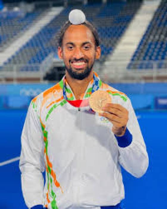 இந்திய ஹாக்கி வீரர் ஹர் திக் சிங்'கேல் ரத்னா' விருதுக்கு பரிந்துரைக்கப்பட்டார்.