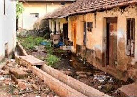 திறந்தவெளி கிணறு புதர் மண்டிய சுகாதார வளாகம், சகதியான மெயின்ரோடு