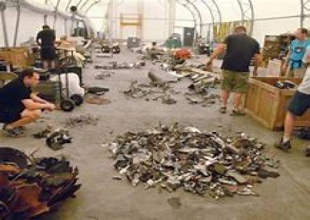 விண்வெளியில் பயனற்ற ஏவுகணை பாகங்கள் .