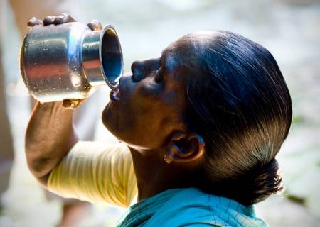 சாதாரண தண்ணீரே சிறந்தது.