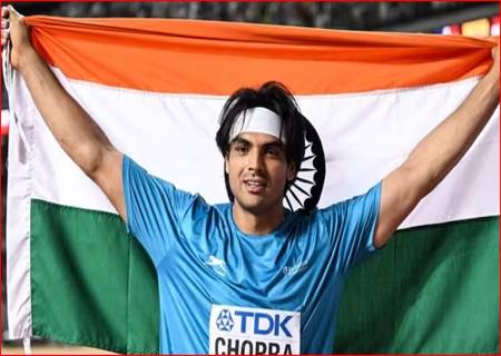 இந்தியாவின் ஈட்டி எறிதல் வீரர் நீரஜ் சோப்ரா இந்திய ராணுவத்தின் கவுரவ 'லெப்டினன்ட் கர்னலாக' நியமிக்கப்பட்டார்.