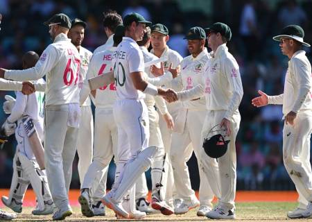 தென் ஆப்ரிக்க அணி கிரிக்கெட் உலக டெஸ்ட்  சாம்பியன் பட்டம் வென்றது.