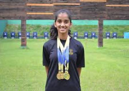 அனுஷ்கா  தோகூர் உலக துப்பாக்கி சுடுதலில் தங்கம் வென்றார் .