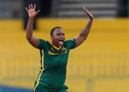 கொழும்புவில் நேற்று நடந்த லீக் போட்டியில் ,பெண்கள் உலக கோப்பையில்  தென் ஆப்ரிக்கா  அணி.