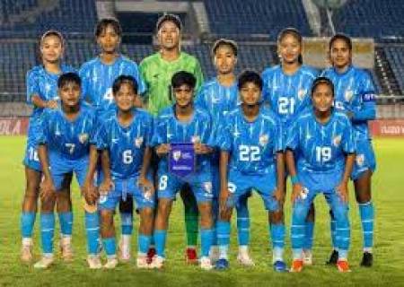 பெண்களுக்கான ஆசிய கோப்பை கால்பந்து தொடரில் இந்திய பெண்கள் அணி தோல்வி .