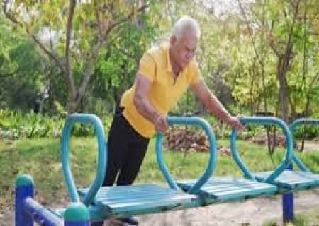முதுமையில் உடற்பயிற்சி செய்யும்பொழுது கவனம் தேவை.