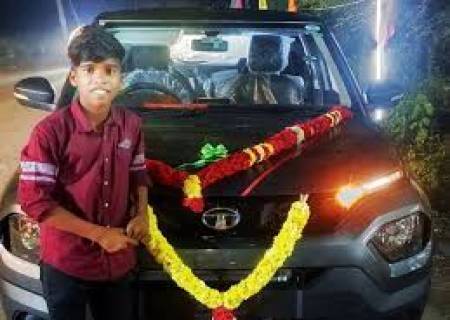 பூவையார் 'ராம் அப்துல்லா ஆண்டனி' என்ற படத்தில் ஹீரோவாக நடித்துள்ளார்.