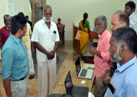 நில உடைமை பதிவு செய்யாத விவசாயிகள் நில உடைமைகளை பதிவு செய்யும் வகையில் நடைபெற்ற சிறப்பு முகாம்.