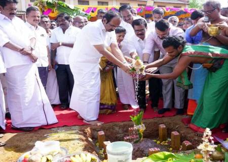 தமிழ்நாடு நுகர்பொருள் வாணிப கழகம் சார்பில் ரூ.2.38 கோடி மதிப்பில் 1000 மெட்ரிக் டன் கொள்ளளவு கொண்ட கூடுதல் சேமிப்பு கிடங்கு கட்டும் பணிகளுக்கு  அமைச்சர் அவர்கள் அடிக்கல் நாட்டி பணிகளை தொடங்கி வைத்தார்.