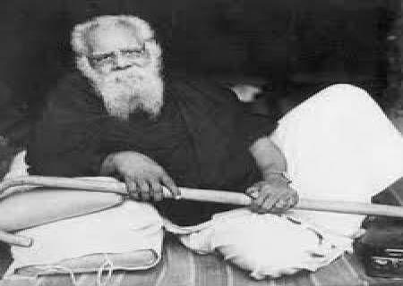 `குடியரசு' என்னும்நாளிதழைநடத்தியவர்,