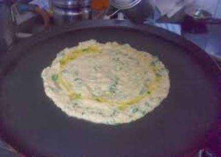 வெந்தயக்கீரை பாசிப்பருப்பு அடை.