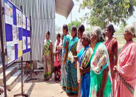 திருச்சுழி ஊராட்சி ஒன்றியத்துக்குட்பட்ட தமிழ் பாடி ஊராட்சியில்  தமிழக அரசின் சாதனை விளக்க புகைப்படக் கண்காட்சி.