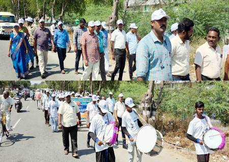 வாக்களிக்க எந்த வேட்பாளரிடமிருந்தும் பணமோ, அல்லது பரிசு பொருட்களோ பெறாமல் கண்ணியமாக வாக்களிப்பதை வலியுறுத்தி திருநங்கைகள், பொதுமக்கள் மற்றும் அரசு அலுவலர்கள் பங்கு பெற்ற வாக்காளர் விழிப்புணர்வு நிகழ்ச்சிகள்.