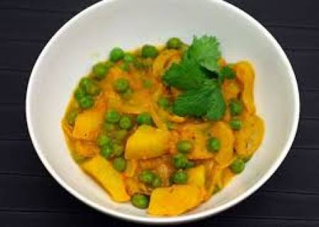 .உருளைக்கிழங்கு பட்டாணி குருமா.