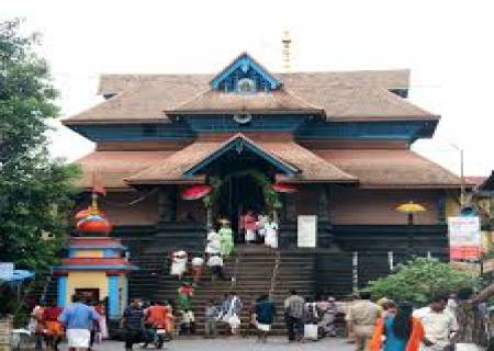 'ஆரன்முழா குறளப்பன் '  திவ்ய தேச  பெருமாள் குறை தீர்ப்பவர்.