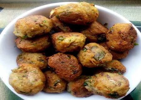 வாழைத்தண்டு வடை.