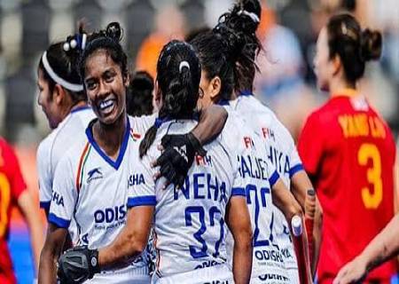 உலகக் கோப்பை ஹாக்கி: தென் ஆப்பிரிக்காவை வீழ்த்திய இந்திய பெண்கள் அணி.