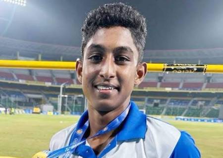 ஈட்டி எறிதல் போட்டியில் தமிழக வீரர் மனோஜ் குமார் தங்கப் பதக்கத்தை கைப்பற்றினார்.