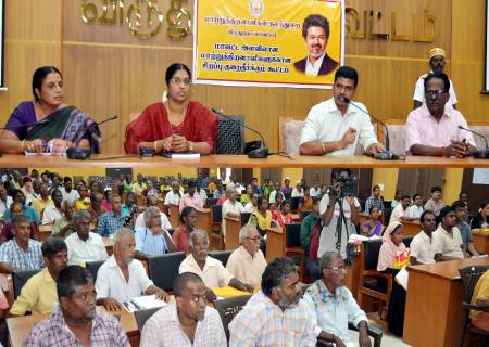 மாற்றுத்திறனாளிகளுக்கான சிறப்பு குறைதீர்க்கும் நாள் கூட்டத்தில் 9 மாற்றுத்திறனாளிகளுக்கு ரூ.2.16 இலட்சம் மதிப்பீட்டிலான உதவி உபகரணங்களை மாவட்ட ஆட்சித்தலைவர்  அவர்கள் வழங்கினார்.