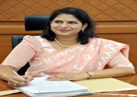 தமிழ்நாடு அரசின் அரசாணைப்படி விருதுநகர் மாவட்ட ஆட்சித்தலைவராக திருமதி ஷரண்யா அறி . I. A.S.