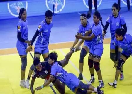 காமன்வெல்த் கபடி: அரையிறுதியில் இந்திய மகளிர் அணி.