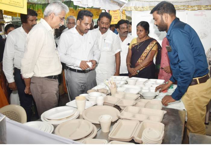 உலக மண் தினத்தினை முன்னிட்டு, பிளாஸ்டிக் பொருட்களுக்கான மாற்றுவழி